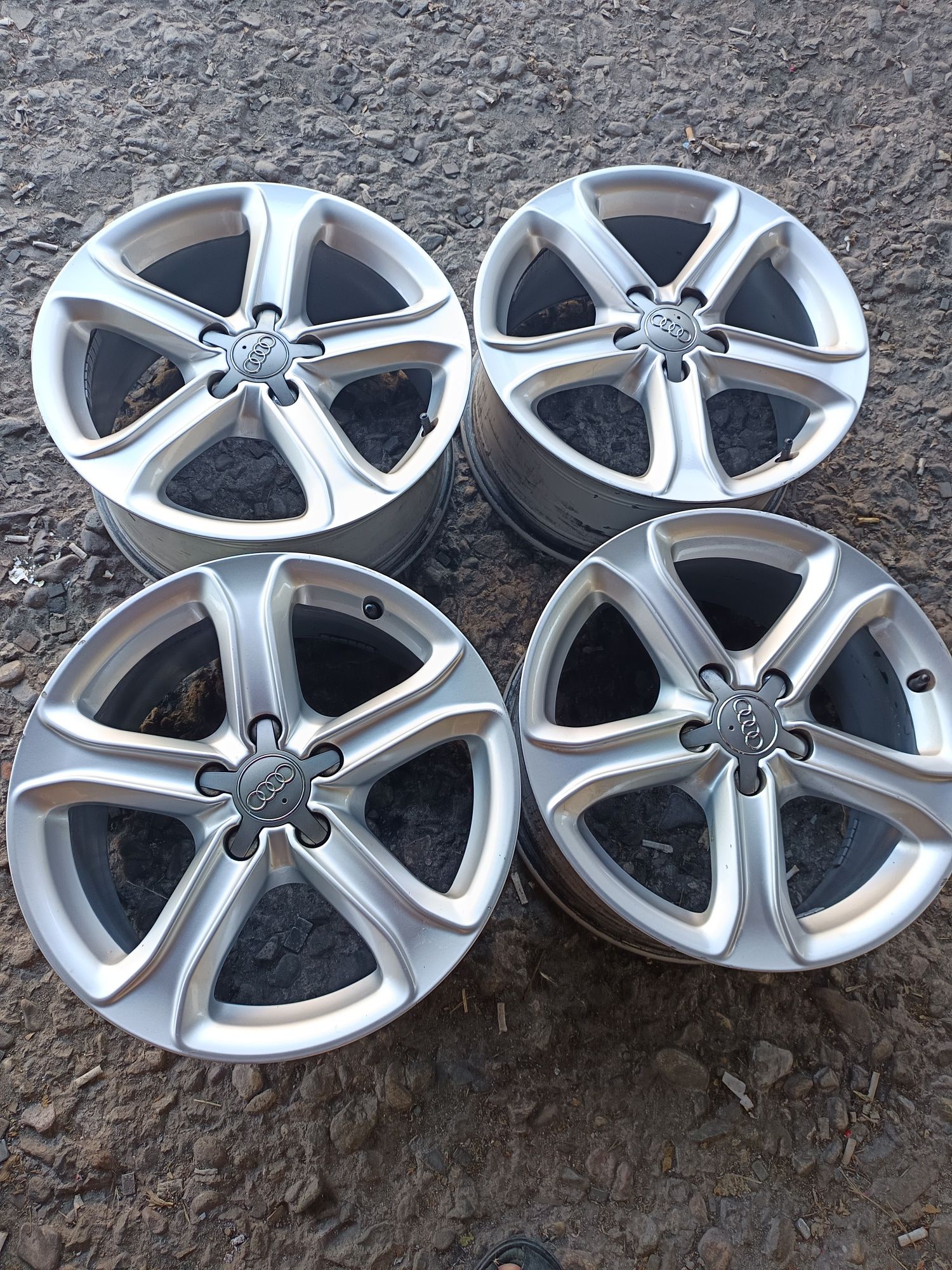 Оригинални джанти за Ауди 5х112R17