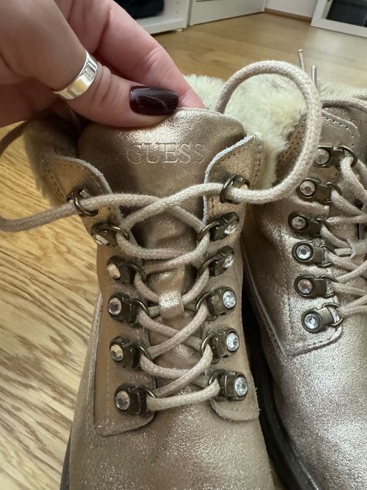 Ghete rose gold Guess