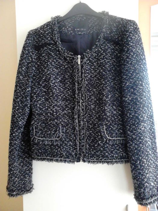 Без забележки  дамски комплект пола и яке Размер М