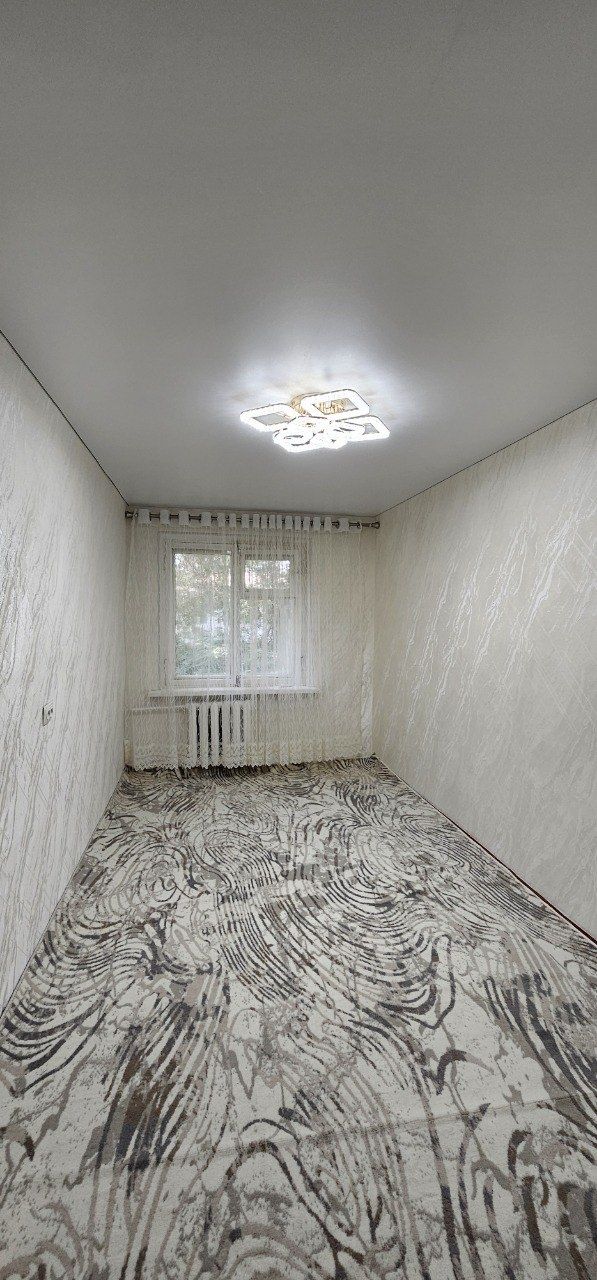 Продажа квартиры 

Чиланзар 23 квартал  
2/5/5. Балкон 2*6 метров 
Кир