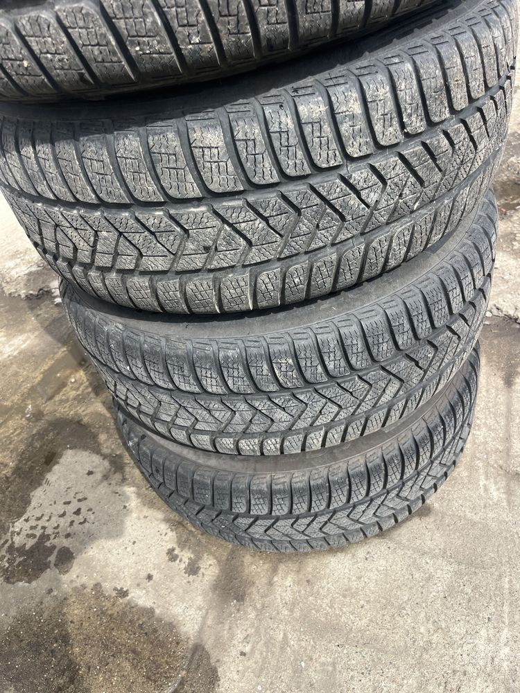 Гуми 235 55 17 Pirelli