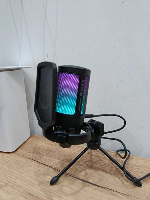 Микрофон Fifine A6V AmpliGame — идеален для стримов игр и записи звука