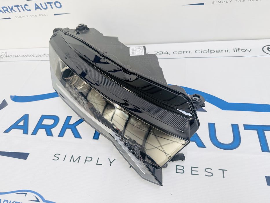 Far dreapta led Skoda Octavia 4 facelift cod 5E4941010