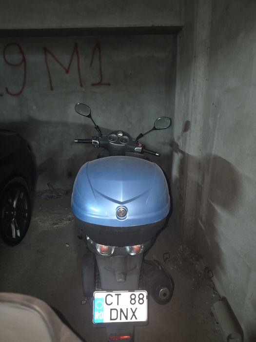 Piaggio Carnaby 200cm3 2006