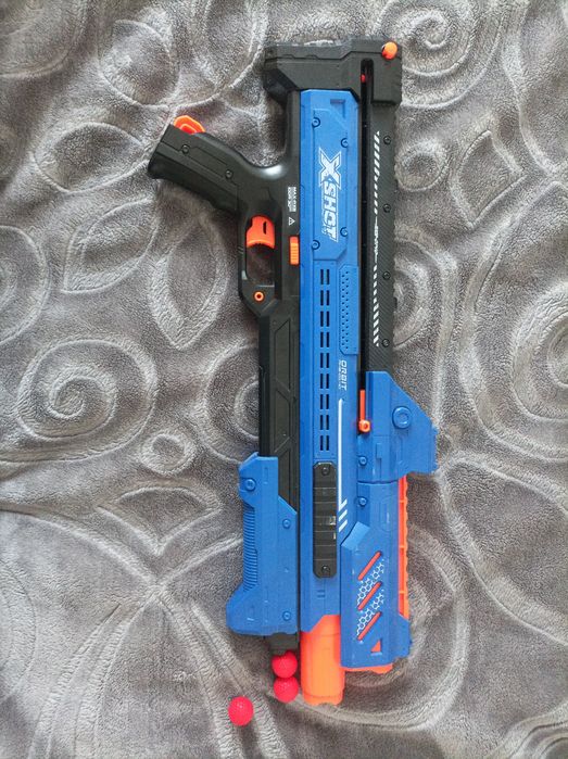 Pușca cu bole de burete trei XShot