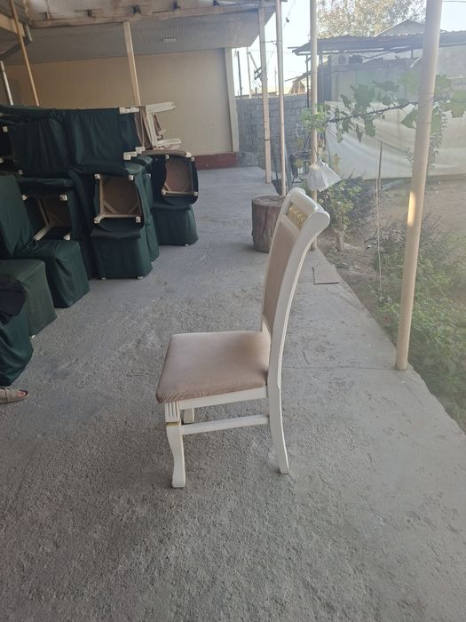 Stul sotiladi yogʻoq ishalgan lekin holati alo