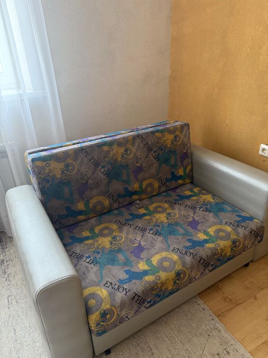 Продается диван-кровать в отличном состоянии