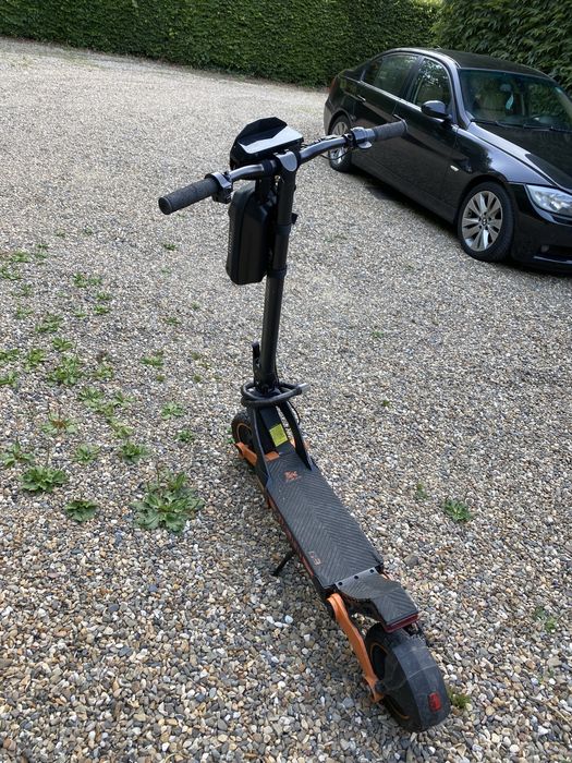 Vand sau schimb cu atv cross trotineta elecrica kukinrin G3,