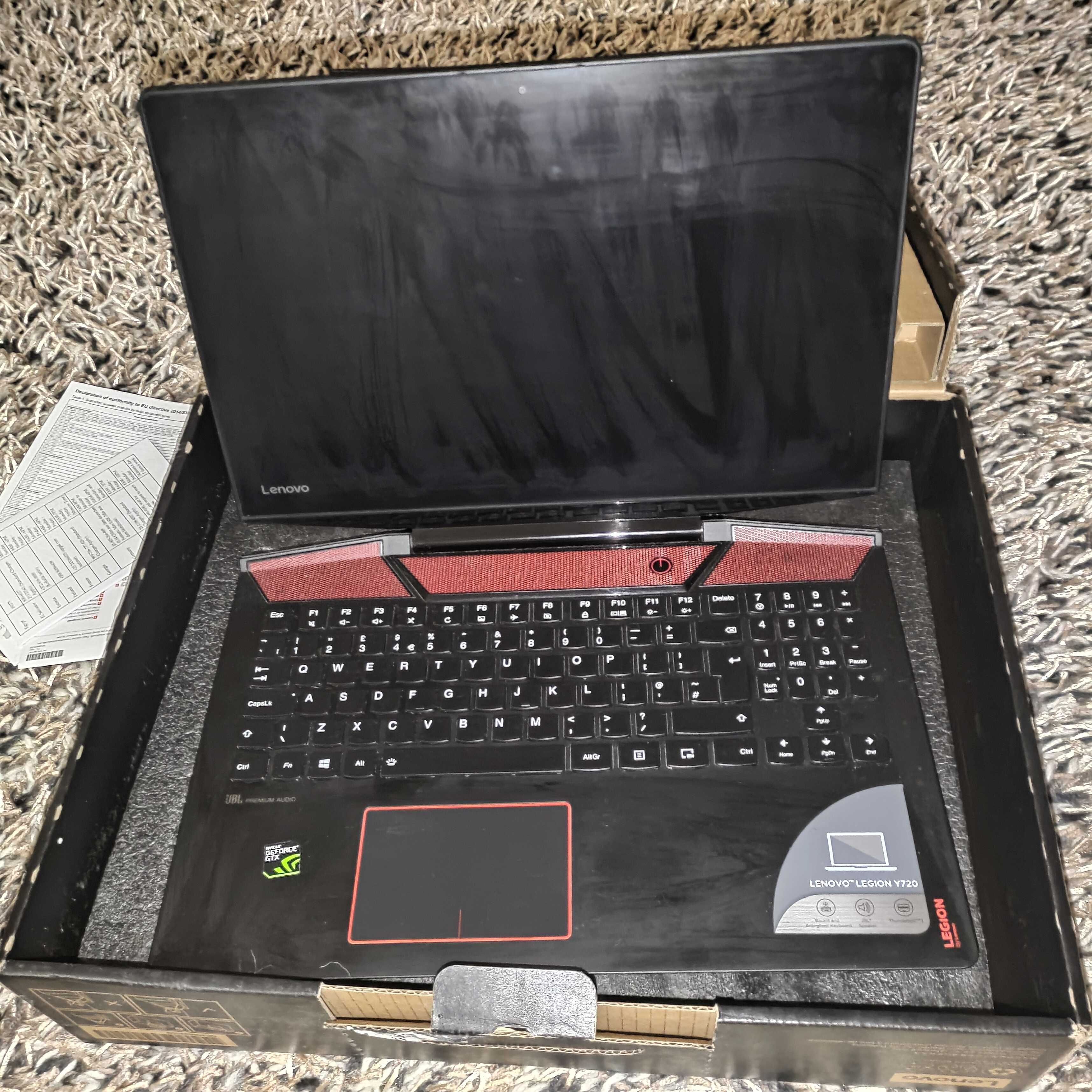 Laptop Lenovo Legion Y720 Gaming