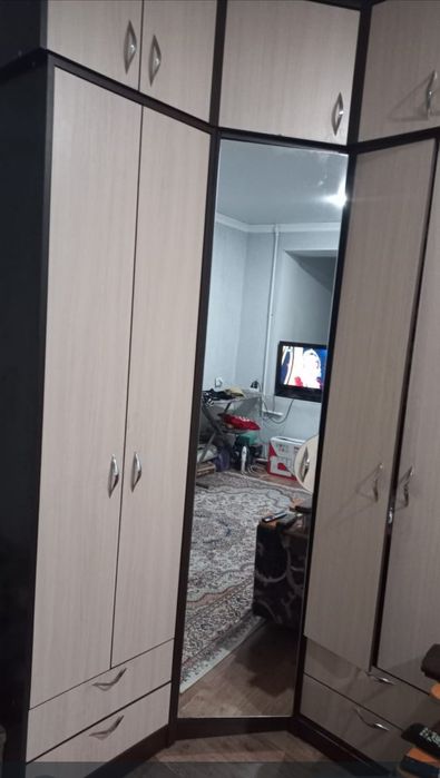 Продам Шкаф угловой