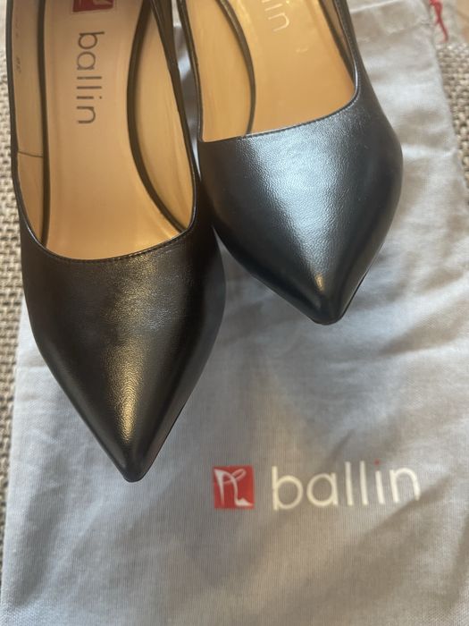 Продавам обувки носени веднъж оригинални италианска марка