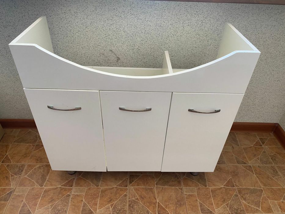 Шкаф в ванную с зеркалом