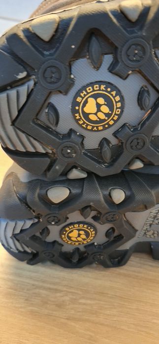 Проданам зимни обувки Jack Wolfskin
