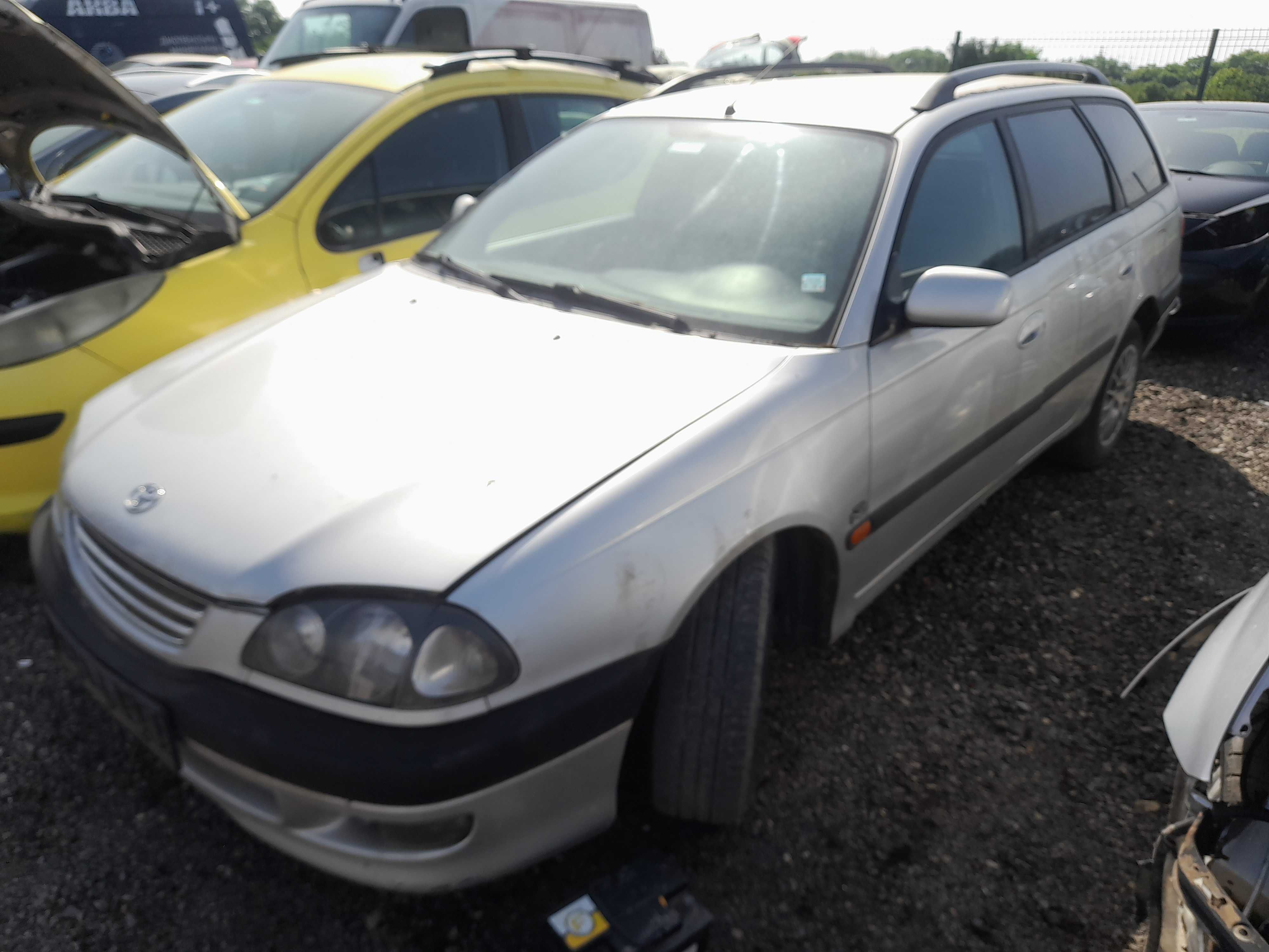 На части! Toyota Avensis 2.0 D4D