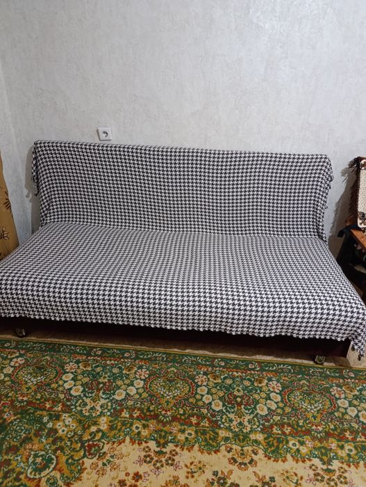 Срочно продам диван