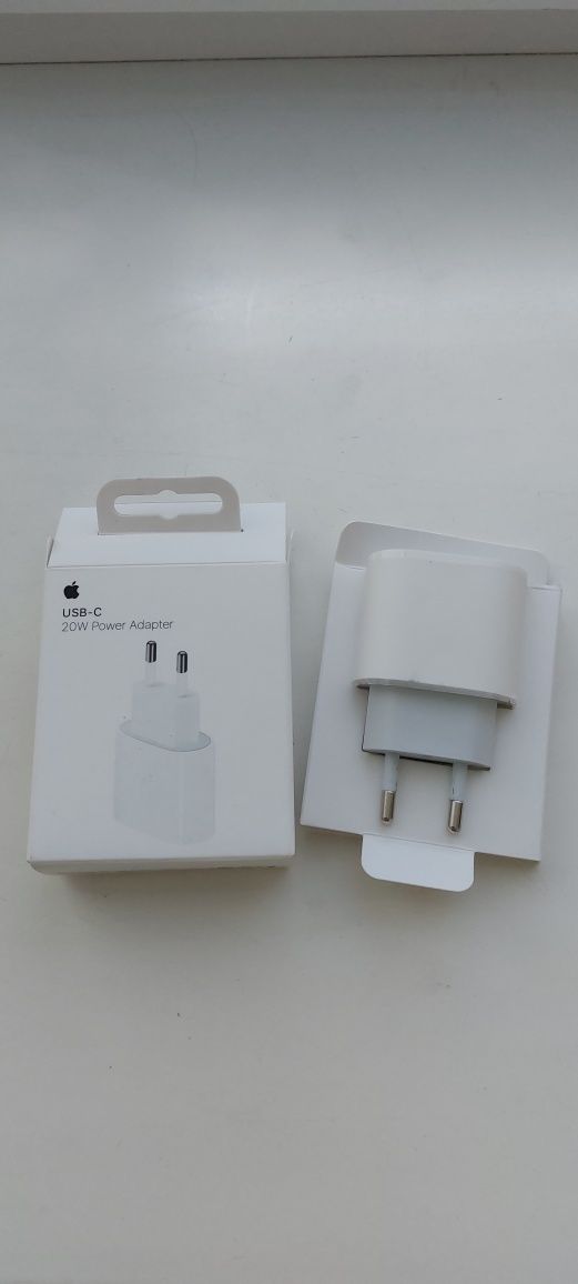 Адаптер USB-C 20W