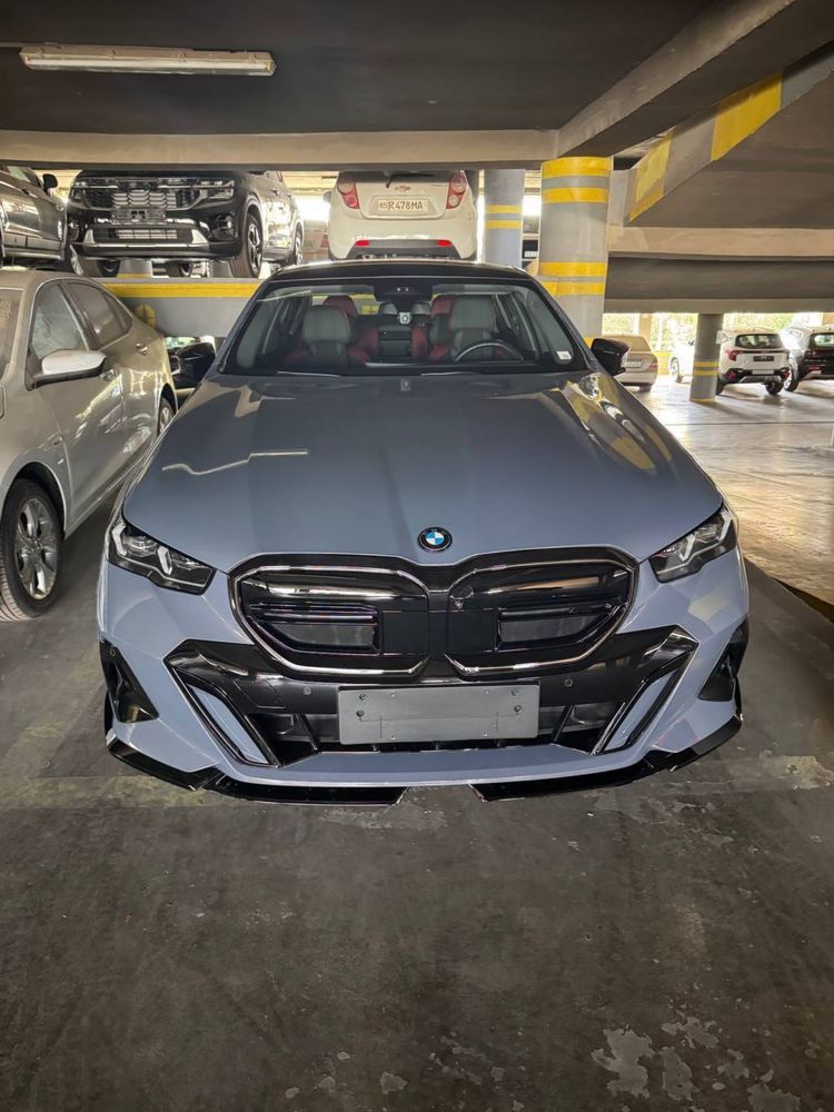 Нотариус BMW  i5 35L 2024 dop paket