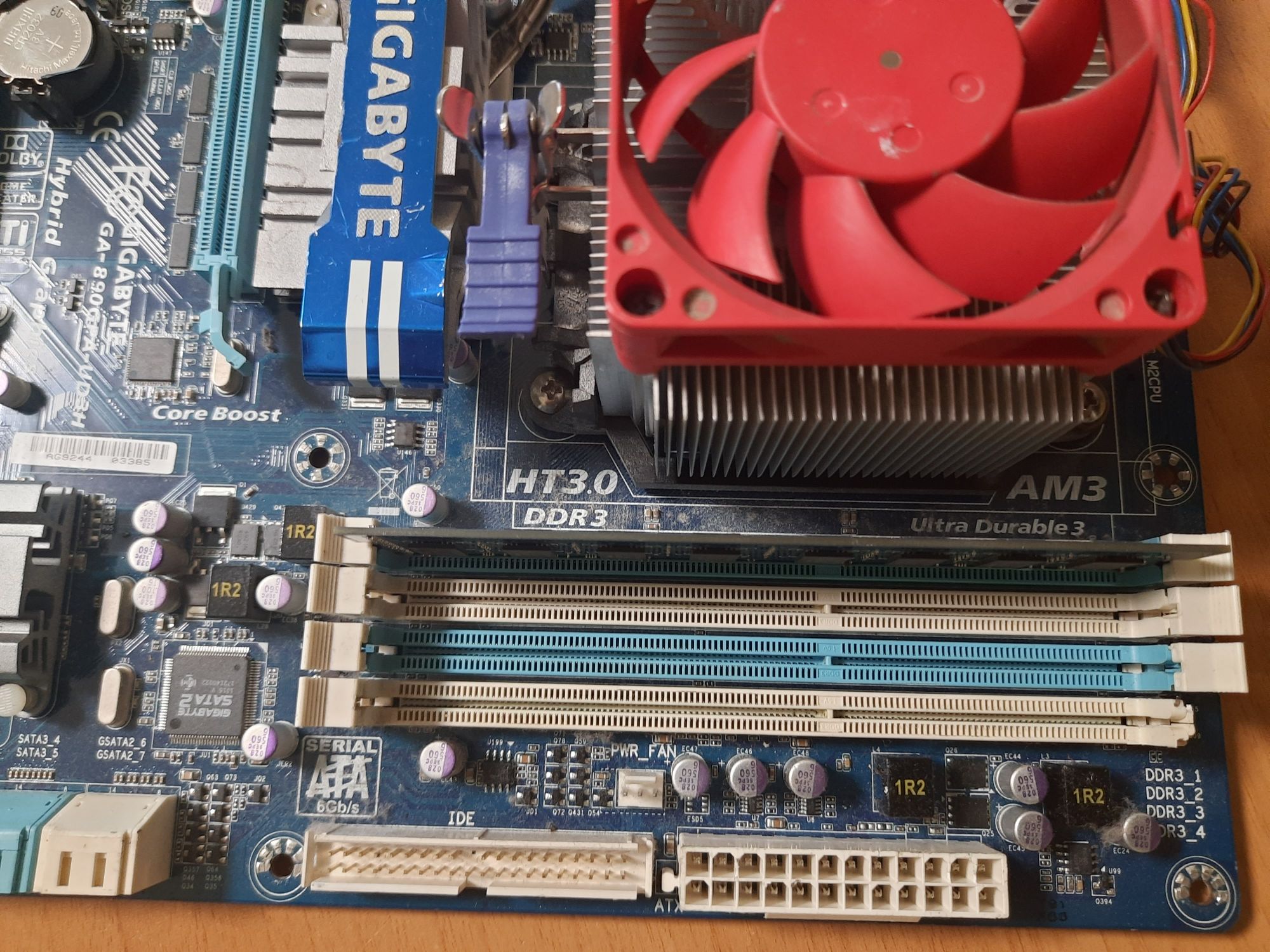 59 лв Геймърско дъно GIGABYTE GA -890GPA-UD3H 3.0 в к-т процесор и охл