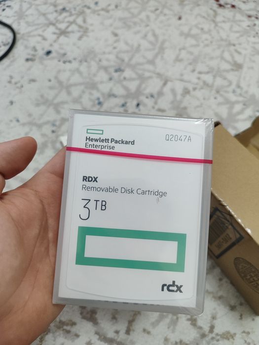 съемный дисковый картридж HPE RDX емкостью 3 ТБ