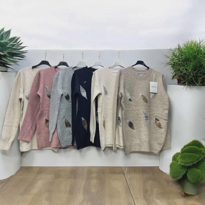 Нови хубави блузи