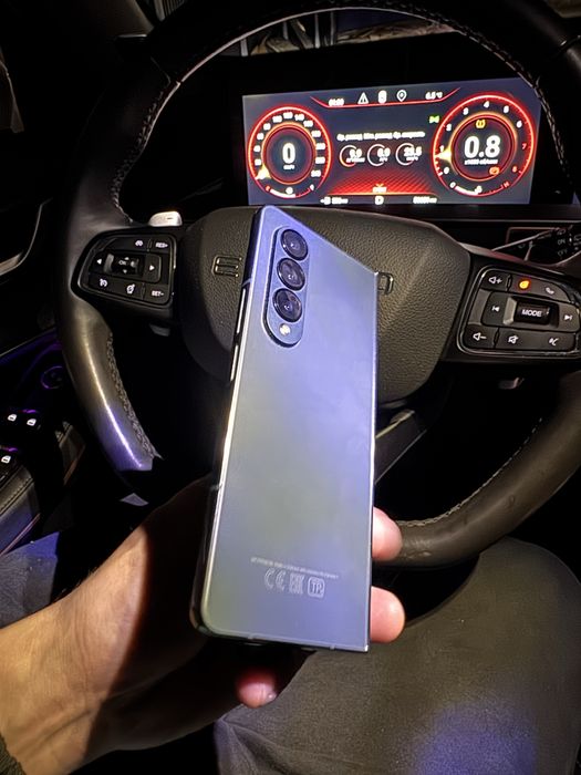 Samsung z fold 4 почти новый обмен 15-16 про мах