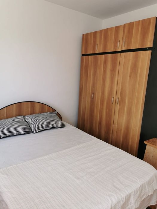 Proprietar Închiriez apartament.