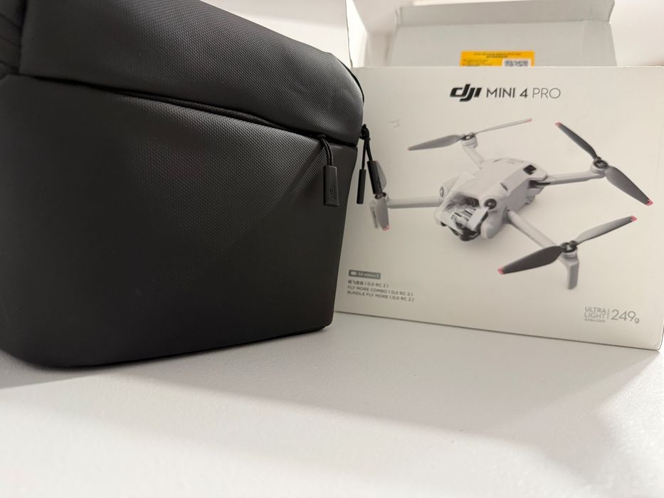 Drona dji mini 4 pro Fly more combo