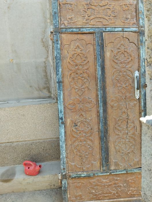 Darcha sotiladi razmir 2.10ga 1metr narxi  turba sotiladi razmir 155mm