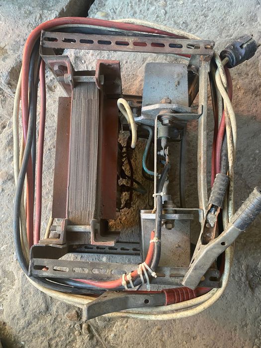 Зарядно за големи акомулатори