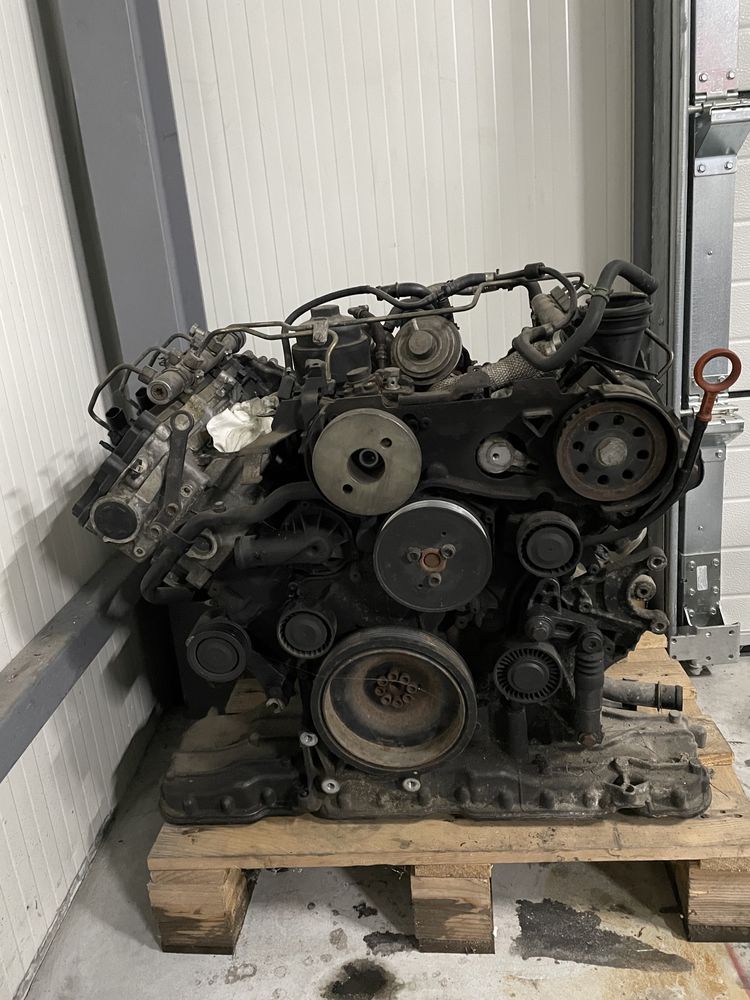 Motor Audi A6 3.0 BMK cu injectoare pompa egr rampa q7 touareg phaeton