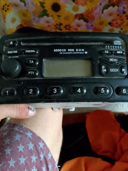 Vând navigație originala Ford focus mk1