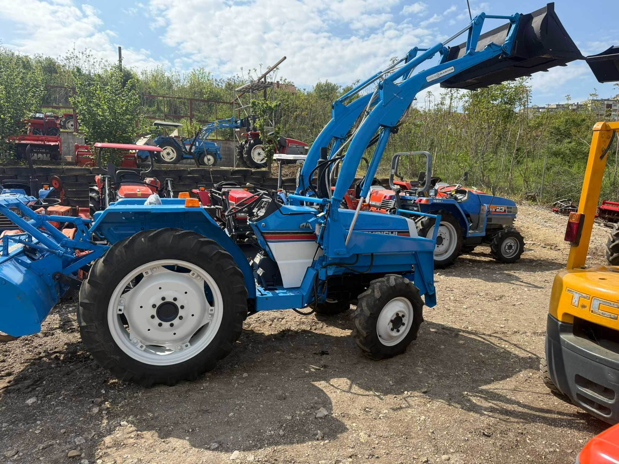 Челен товарач MITSUBISHI MT2801 4x4