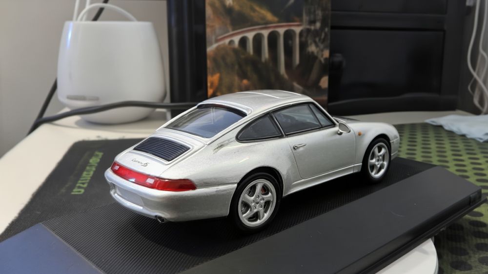 Macheta Porsche 911 Carrera 4S 1:43