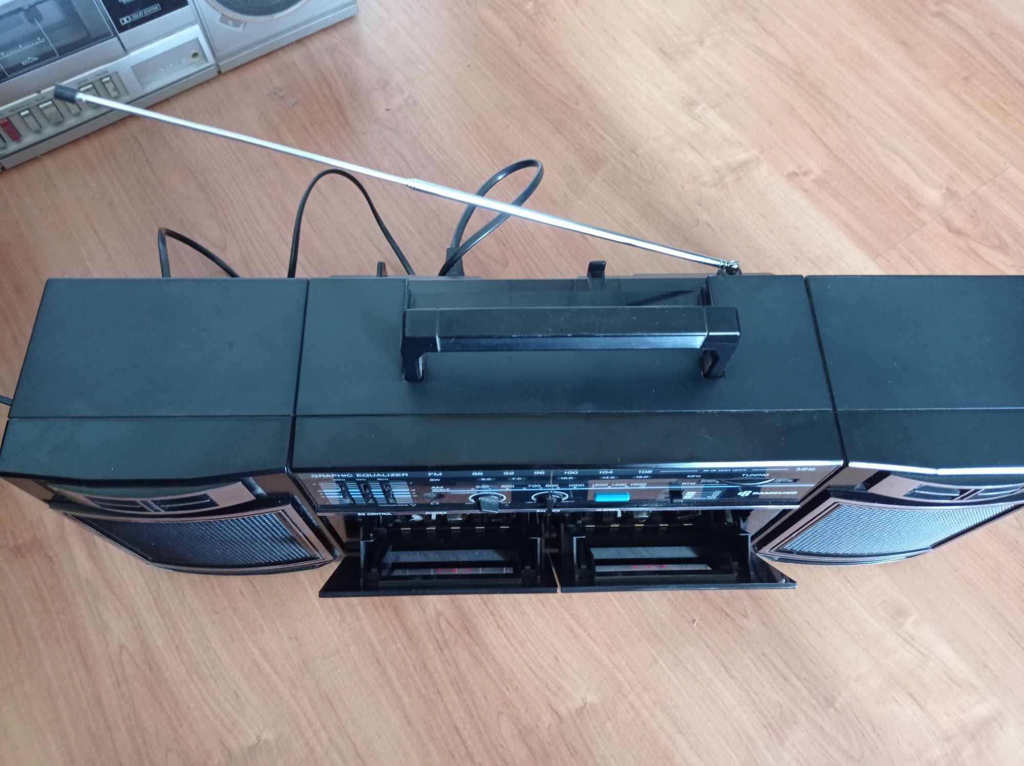 Радиокасетофон Samsung PD-49S.