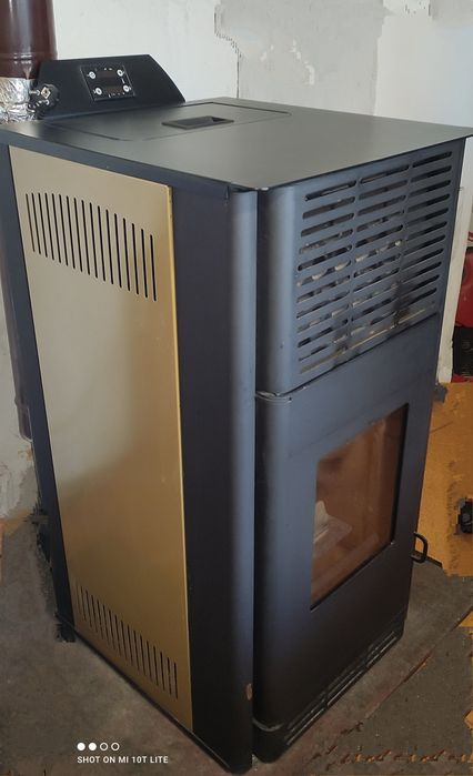 Пелетна Камина СУХА 12 киловата Почти Нова! Суха