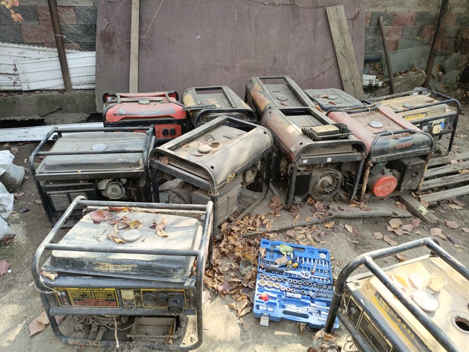 Продам генераторы лотом