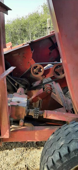 Culegatoare porumb ZMAJ 222