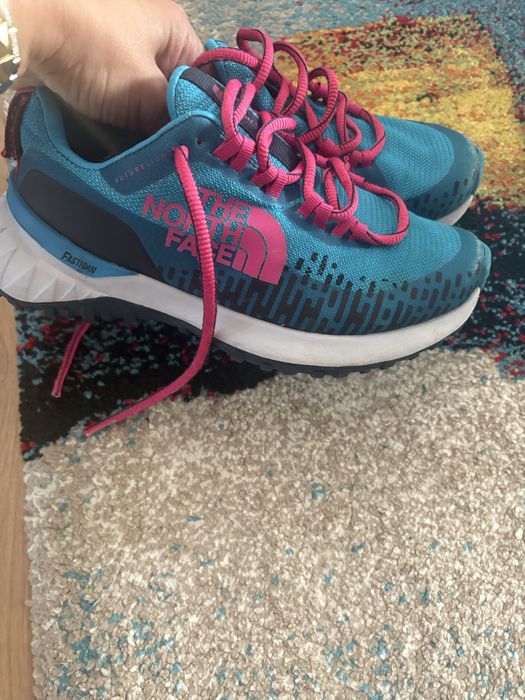 Adidasi North Face 36