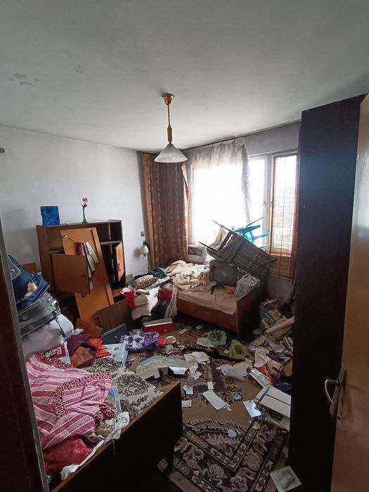 Кърти чисти извозва хамалски услуги Почистване на апартаменти мазета..