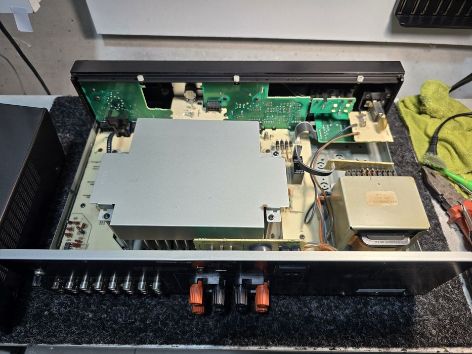 Linie audio TECHNICS ,amplificator ,dublu deck, cd-player, tuner ,hifi