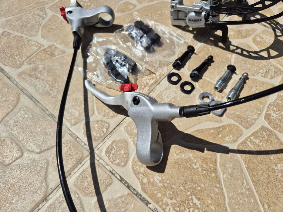 Set frane hidraulice Magura HS33, cu 2 perechi de saboti noi