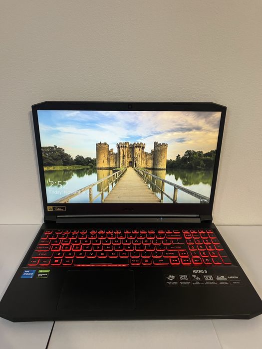 Laptop de gaming - Intel i5 11400/ GTX 1650/144 Hz - Stare impecabila