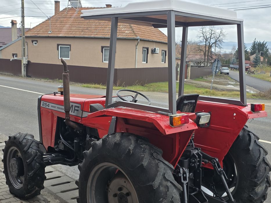 Tractor Massey Ferguson 245 4x4 54 cai Landini 5500,