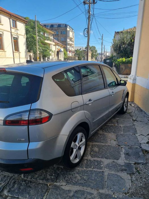Vând Ford s max 2006