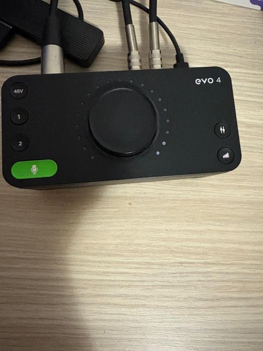Interfață audio, Audient EVO 4