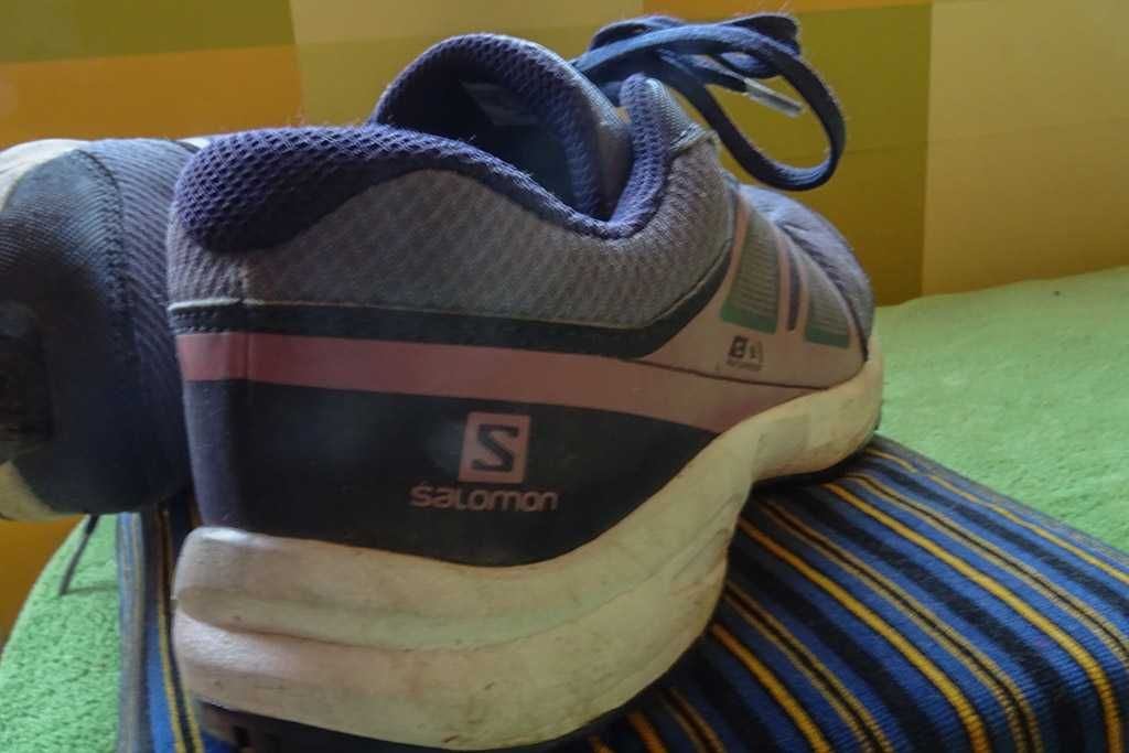 продавам дамски маратонки salomon номер 36