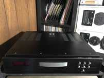 Primare 302 cd-player  RCA/XLR negru