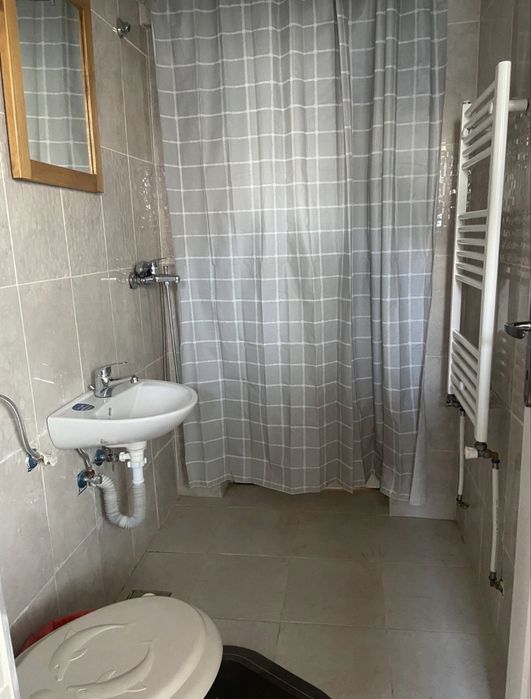 Inchiriez casa pentru echipe de muncitori sau familie