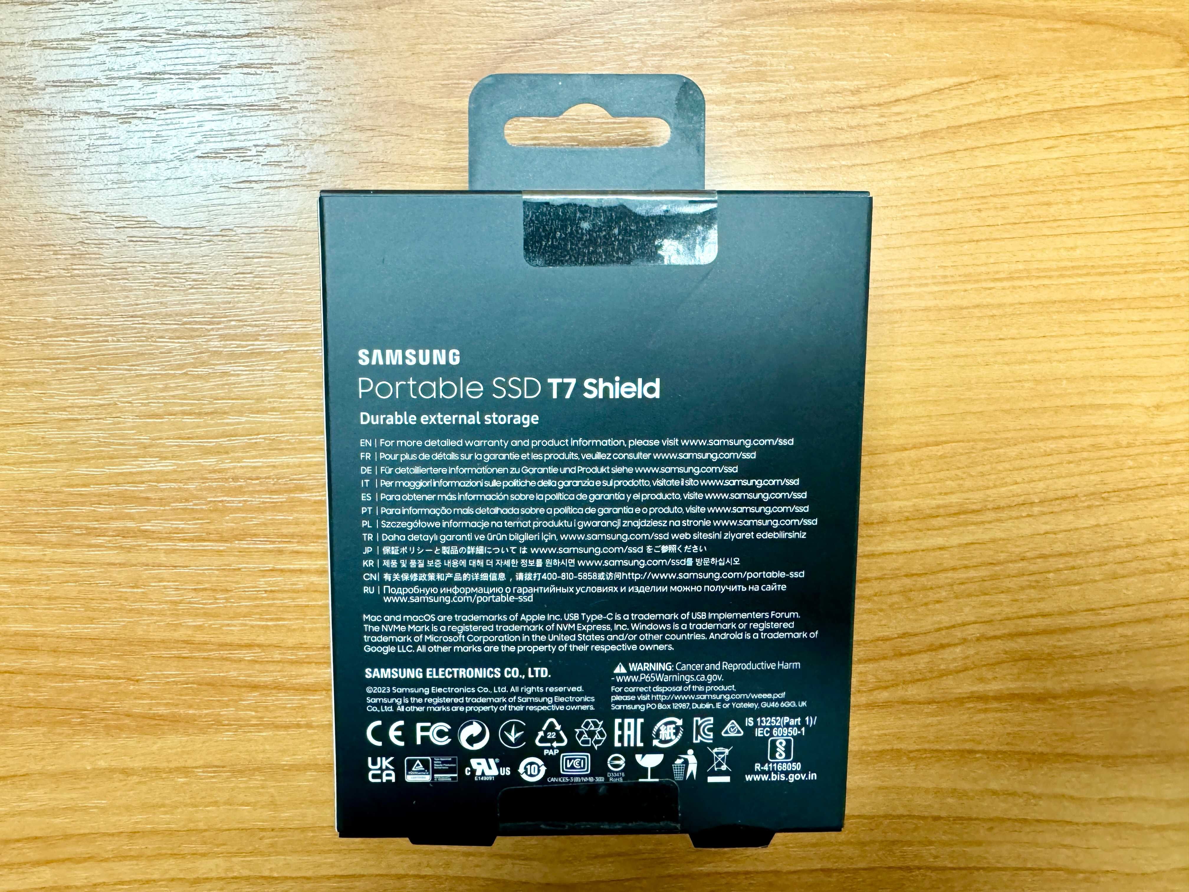 SIGILAT! SSD extern Samsung T7 Shield, 1TB, Negru