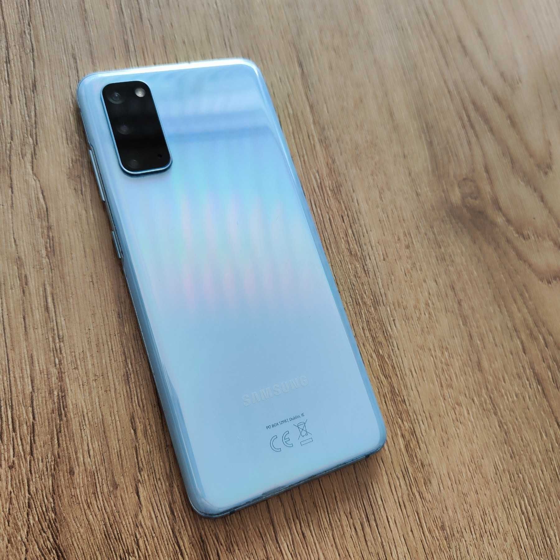 Samsung Galaxy S20 с повреда в дисплея